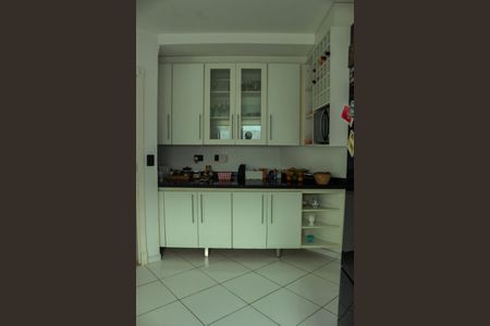 Casa de condomínio para alugar com 390m², 5 quartos e 5 vagas Casa de condomínio para alugar com 390m², 5 quartos e 5 vagasCozinha