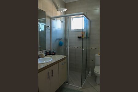 Casa de condomínio para alugar com 390m², 5 quartos e 5 vagas Casa de condomínio para alugar com 390m², 5 quartos e 5 vagasBanheiro da Suíte 3