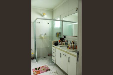 Casa de condomínio para alugar com 390m², 5 quartos e 5 vagas Casa de condomínio para alugar com 390m², 5 quartos e 5 vagasBanheiro da Suíte 1