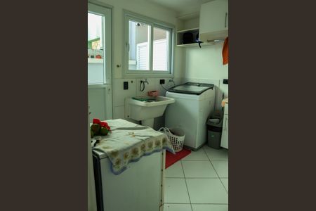 Casa de condomínio para alugar com 390m², 5 quartos e 5 vagas Casa de condomínio para alugar com 390m², 5 quartos e 5 vagasÁrea de Serviço