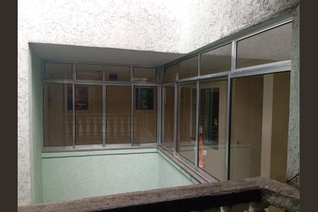 Casa para alugar com 1200m², 3 quartos e 4 vagasCorredor Quartos