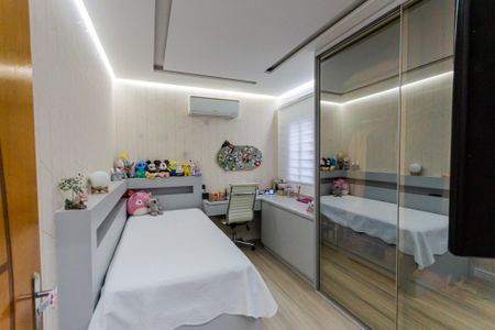 Apartamento à venda com 160m², 3 quartos e 2 vagasQuarto 2