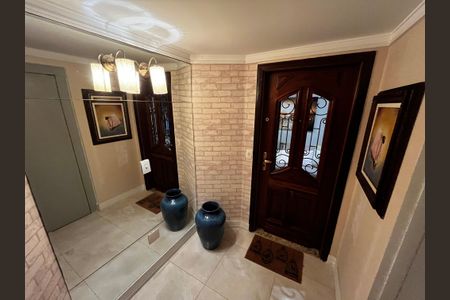 Apartamento à venda com 178m², 3 quartos e 3 vagasEntrada