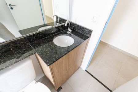 Banheiro de kitnet/studio para alugar com 1 quarto, 36m² em Vila Sao Pedro, Santo André