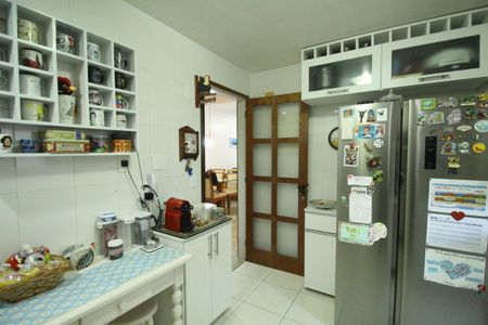 Apartamento à venda com 107m², 4 quartos e 2 vagasCozinha
