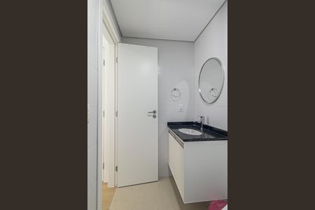 Apartamento para alugar com 57m², 1 quarto e sem vagaBanheiro da Suite
