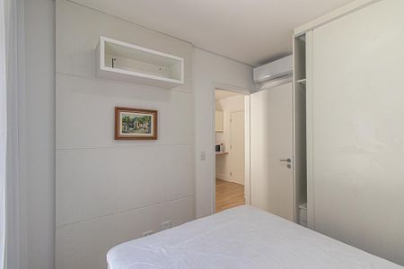 Quarto Suite de apartamento para alugar com 1 quarto, 57m² em Água Verde, Curitiba