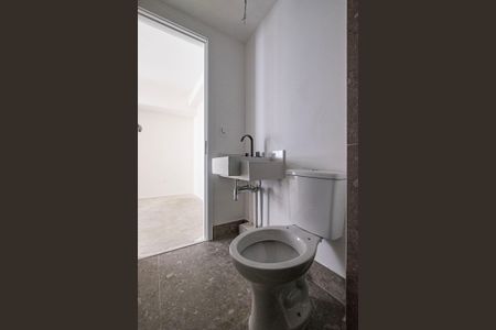 Banheiro de kitnet/studio à venda com 1 quarto, 25m² em Pinheiros, São Paulo