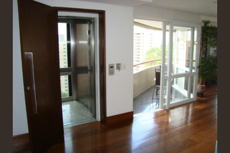 Apartamento à venda com 220m², 3 quartos e 4 vagasFoto 13