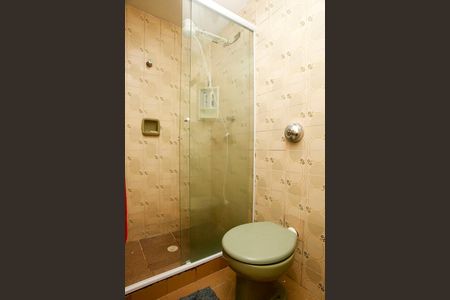 Banheiro de apartamento à venda com 1 quarto, 43m² em Centro Histórico, Porto Alegre