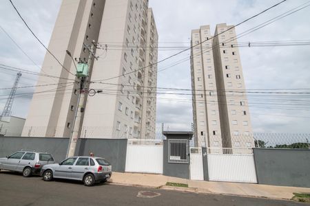 Apartamento para alugar com 76m², 3 quartos e 1 vagaFachada do Condomínio