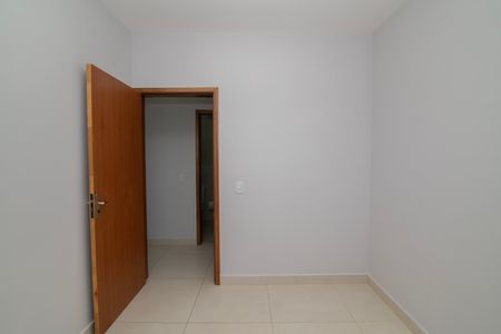 Apartamento para alugar com 76m², 3 quartos e 1 vagaQuarto 2