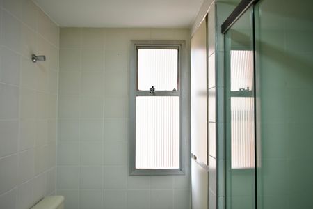 Apartamento à venda com 104m², 2 quartos e 1 vaga Apartamento à venda com 104m², 2 quartos e 1 vagaBanheiro da Suíte