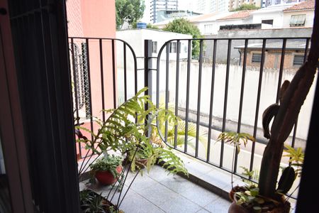 Apartamento à venda com 104m², 2 quartos e 1 vaga Apartamento à venda com 104m², 2 quartos e 1 vagaSacada da Sala