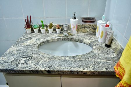 Apartamento à venda com 104m², 2 quartos e 1 vaga Apartamento à venda com 104m², 2 quartos e 1 vagaBanheiro Social