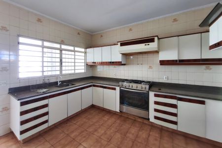 Casa à venda com 277m², 3 quartos e 3 vagasCozinha