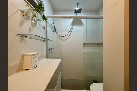 Apartamento para alugar com 90m², 3 quartos e sem vaga Apartamento para alugar com 90m², 3 quartos e sem vagaBanheiro social