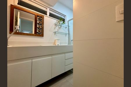 Apartamento para alugar com 90m², 3 quartos e sem vaga Apartamento para alugar com 90m², 3 quartos e sem vagaBanheiro social