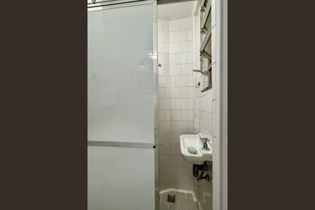 Apartamento para alugar com 90m², 3 quartos e sem vaga Apartamento para alugar com 90m², 3 quartos e sem vagaBanheiro de Serviço