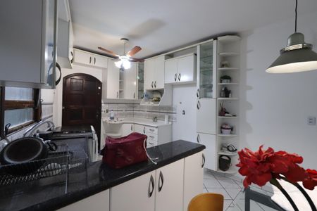 Casa à venda com 400m², 6 quartos e 3 vagasCozinha