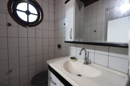 Casa à venda com 400m², 6 quartos e 3 vagasBanheiro da Suíte 4