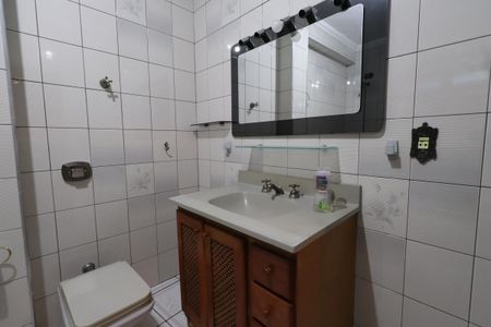 Casa à venda com 400m², 6 quartos e 3 vagasBanheiro da Suíte 1