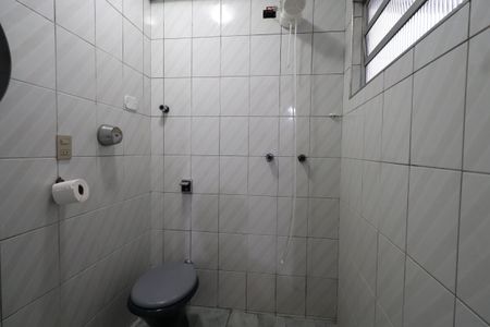 Casa à venda com 400m², 6 quartos e 3 vagasBanheiro da Suíte 2