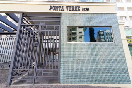Apartamento à venda com 130m², 3 quartos e 2 vagasFachada