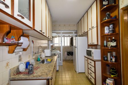 Apartamento à venda com 130m², 3 quartos e 2 vagasCozinha