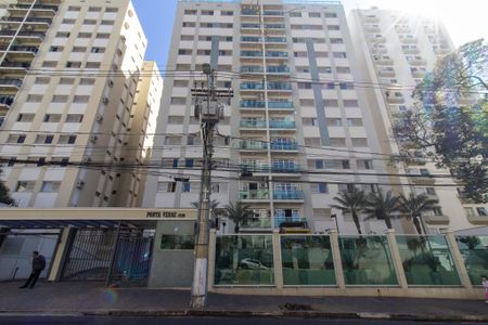 Apartamento à venda com 130m², 3 quartos e 2 vagasFachada