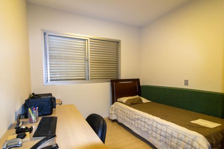 Apartamento à venda com 130m², 3 quartos e 2 vagasQuarto 2