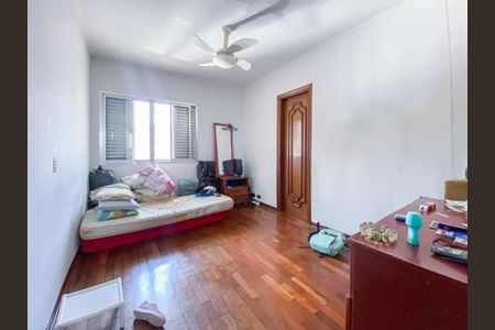 Casa à venda com 428m², 4 quartos e 5 vagasQuarto Suíte 4