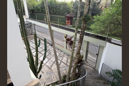 Casa à venda com 428m², 4 quartos e 5 vagasEntrada