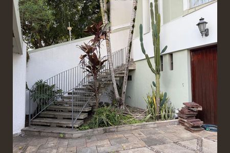 Casa à venda com 428m², 4 quartos e 5 vagasEntrada