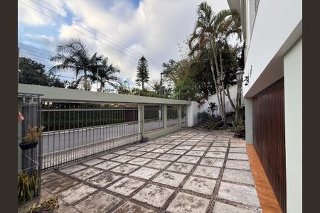 Casa à venda com 428m², 4 quartos e 5 vagasEntrada