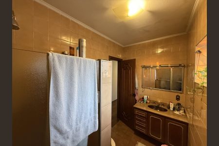 Casa à venda com 428m², 4 quartos e 5 vagasBanheiro Quarto Suíte 3