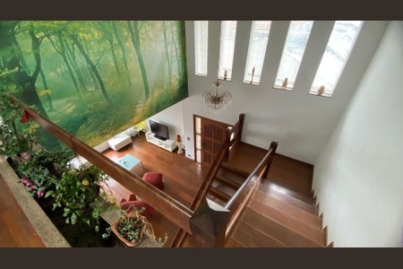 Casa à venda com 428m², 4 quartos e 5 vagasHall Superior