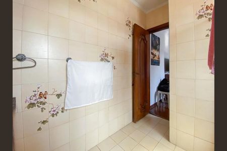 Casa à venda com 428m², 4 quartos e 5 vagasBanheiro Quarto Suíte 2