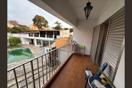 Casa à venda com 428m², 4 quartos e 5 vagasVaranda Quarto Suíte 3
