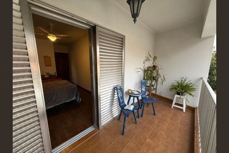 Casa à venda com 428m², 4 quartos e 5 vagasVaranda Quarto Suíte 3