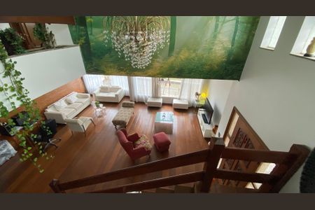 Casa à venda com 428m², 4 quartos e 5 vagasSala