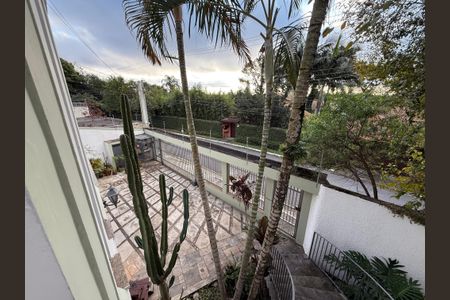 Casa à venda com 428m², 4 quartos e 5 vagasEntrada
