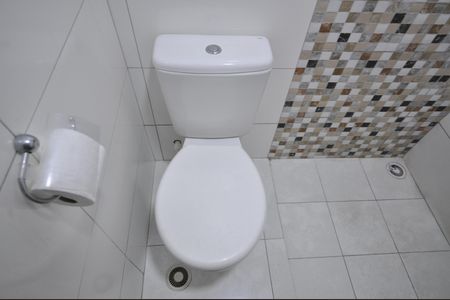 Apartamento para alugar com 46m², 2 quartos e sem vagaBanheiro