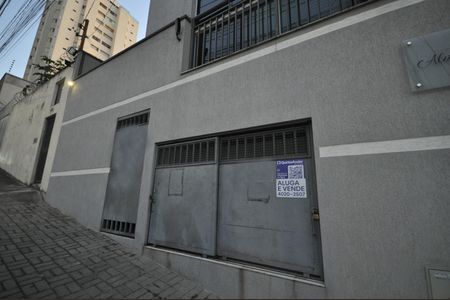 Apartamento para alugar com 46m², 2 quartos e sem vagaFachada
