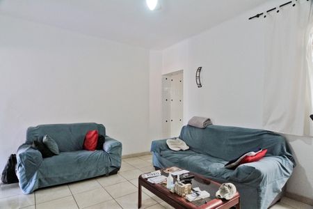 Casa à venda com 150m², 4 quartos e 1 vaga Casa à venda com 150m², 4 quartos e 1 vagaSala