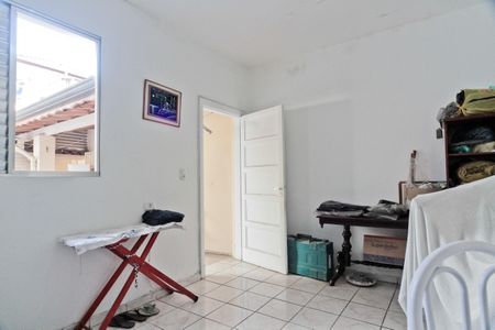 Casa à venda com 150m², 4 quartos e 1 vaga Casa à venda com 150m², 4 quartos e 1 vagaQuarto de Serviço