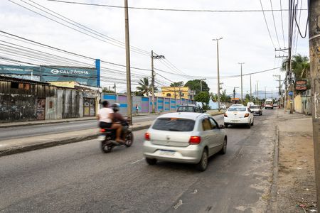 Vista da Rua de apartamento para alugar com 2 quartos, 45m² em Campo Grande, Rio de Janeiro
