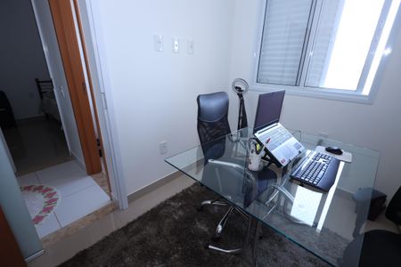 Apartamento para alugar com 90m², 3 quartos e 2 vagasSemi Suíte 2