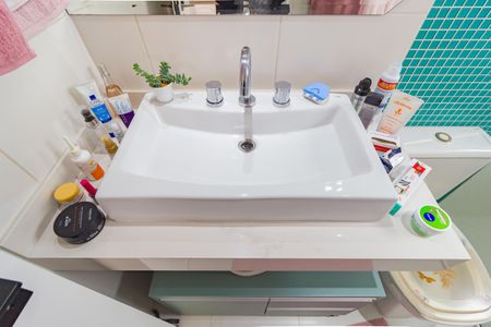 Apartamento à venda com 78m², 3 quartos e 2 vagasBanheiro - Suíte