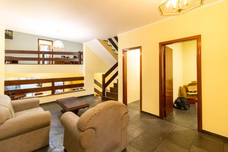 Sala de casa para alugar com 4 quartos, 100m² em Jardim Barbosa, Guarulhos